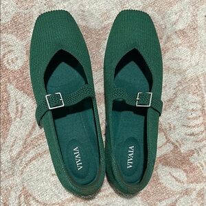Vivaia Green Mary Jane Shoes sz 7-7.5